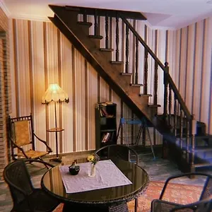 home-away-home-in-heart-of-tbilisi.alltbilisihotels.com/